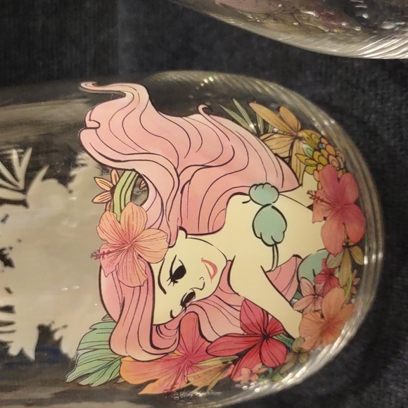 Set of 4 Disney Princess Stemless Wine Glasses - Picture 3 of 10